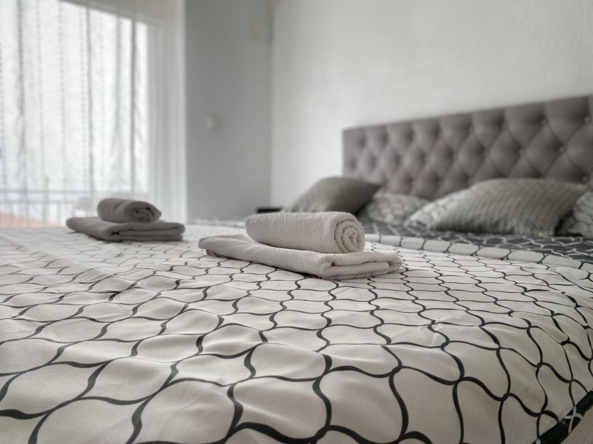 Apartments Ema Ловран Екстер'єр фото